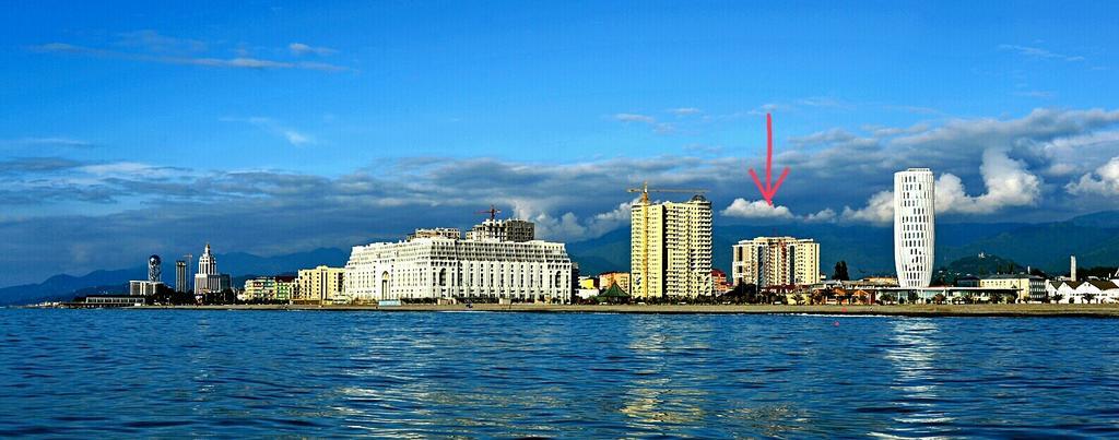 Nino Apartment On Pirosmani Batumi Rum bild